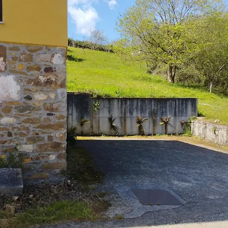 La Casina Del Fornu Hébergement de vacances Pravia